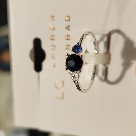Lauren Conrad Women's Ring Navy Blue Center Jewel (Size 7) - Picture 2 of 3